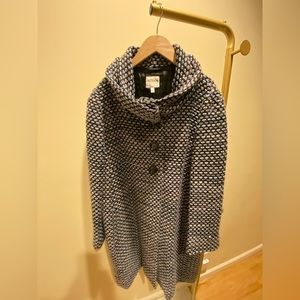 Armani Collezioni Wool Coat - Size 12. Made in Italy. Lightweight